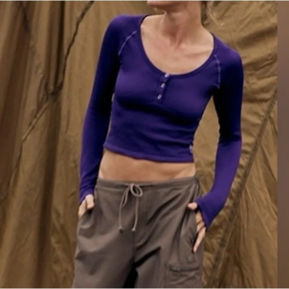NWT FREE PEOPLE - FP movement bail out ls layer Long Sleeve M/L dark amethyst